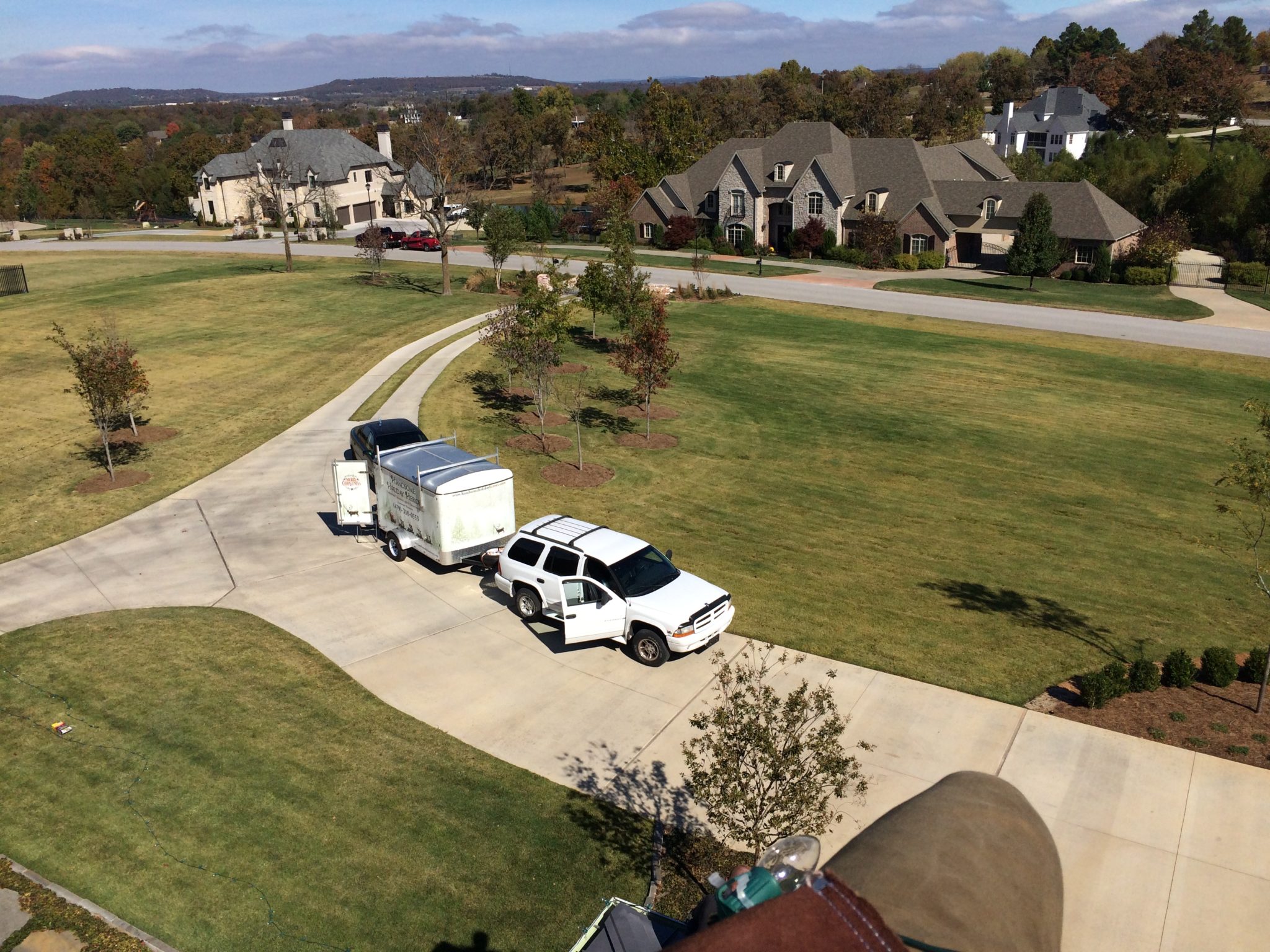 Christmas light installer truck and trailer in Northwest Arkansas